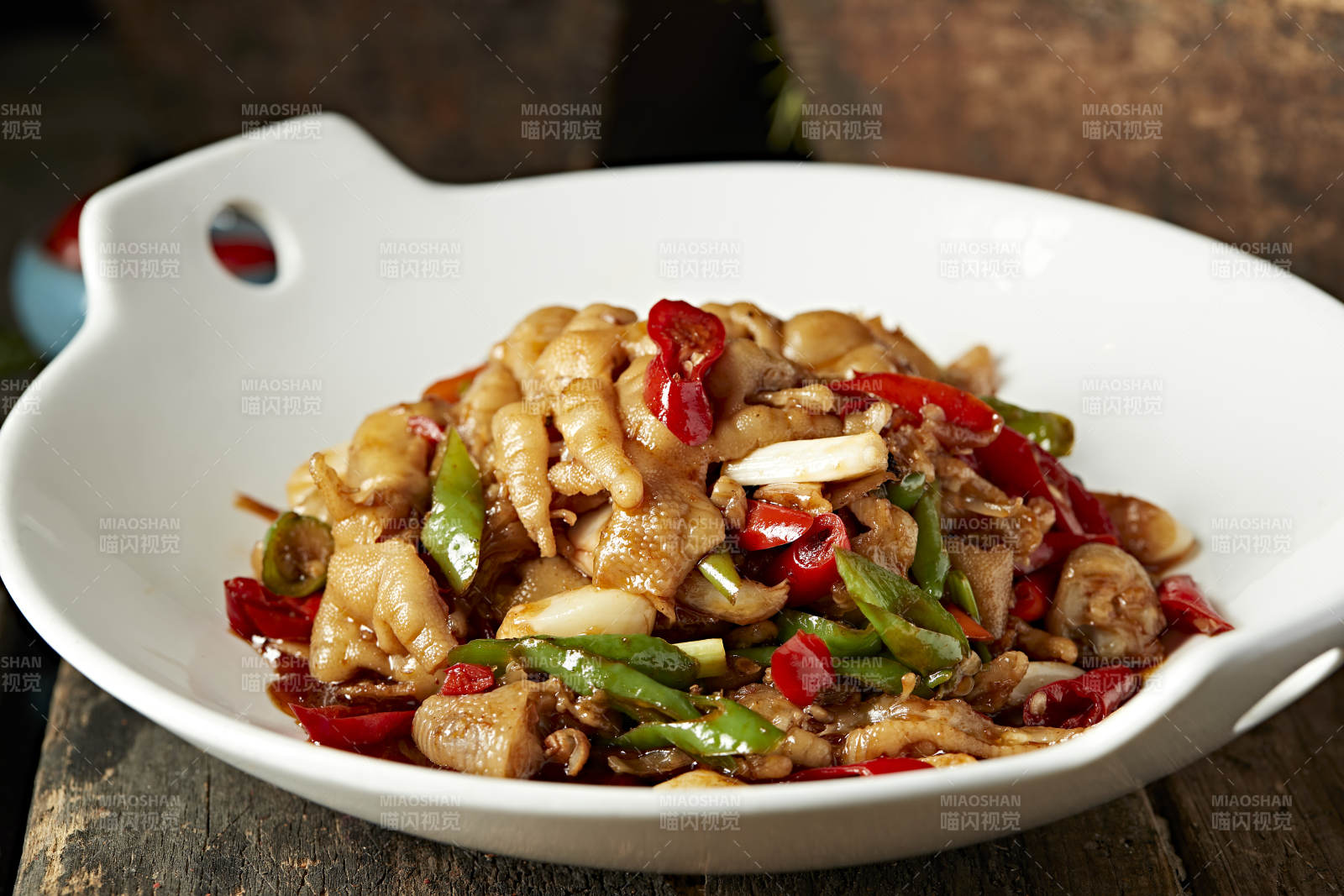 香辣爆炒脱骨凤爪图片