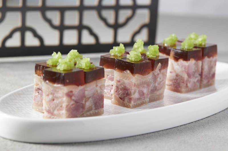 五香压肘花皮冻图片