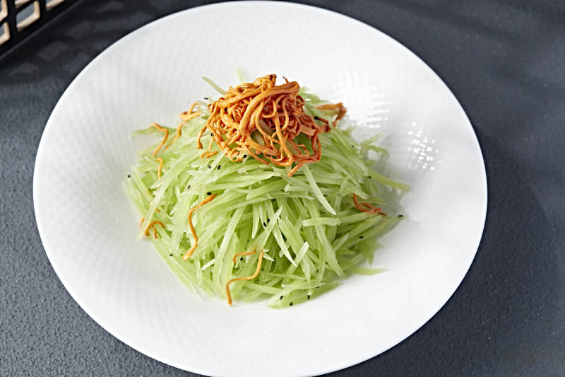 精美凉菜虫草花巧拌卤笋丝图片