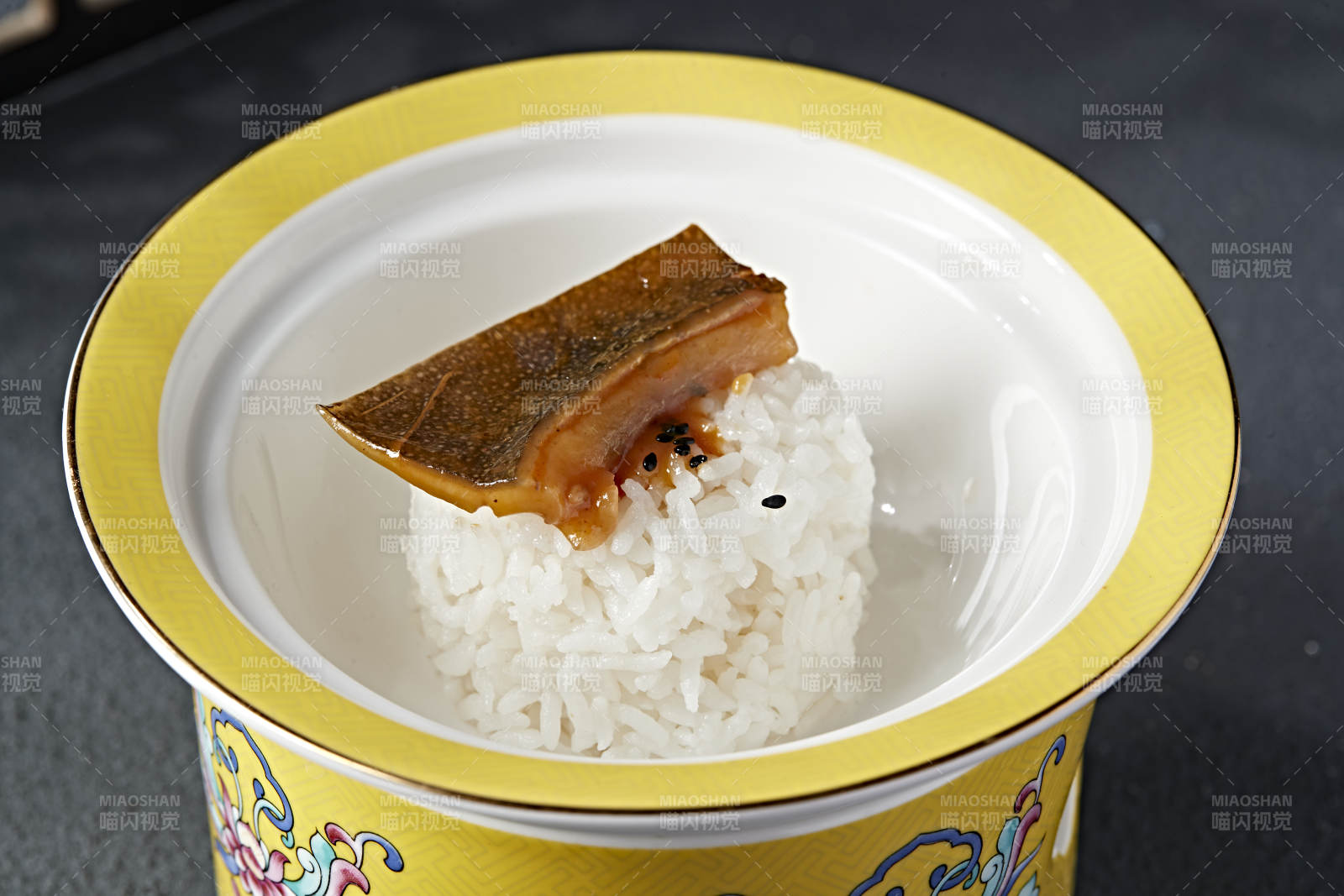 红烧甲鱼裙边配白米饭图片