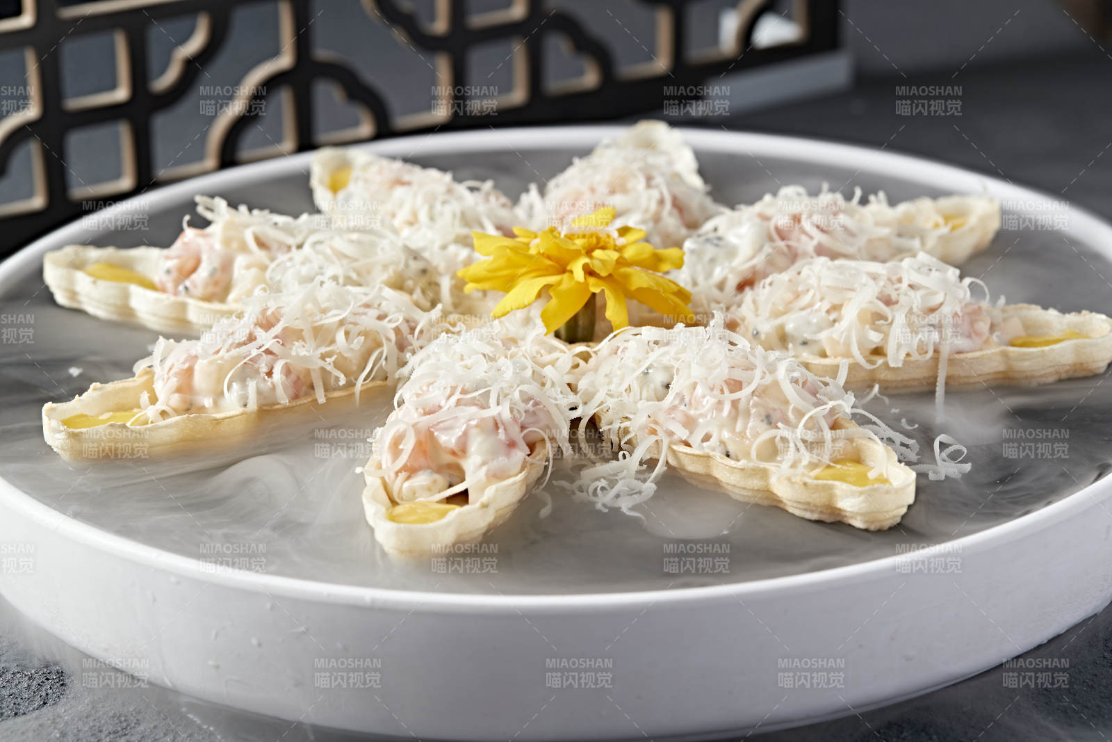 军舰水果沙拉芝士海虾仁图片