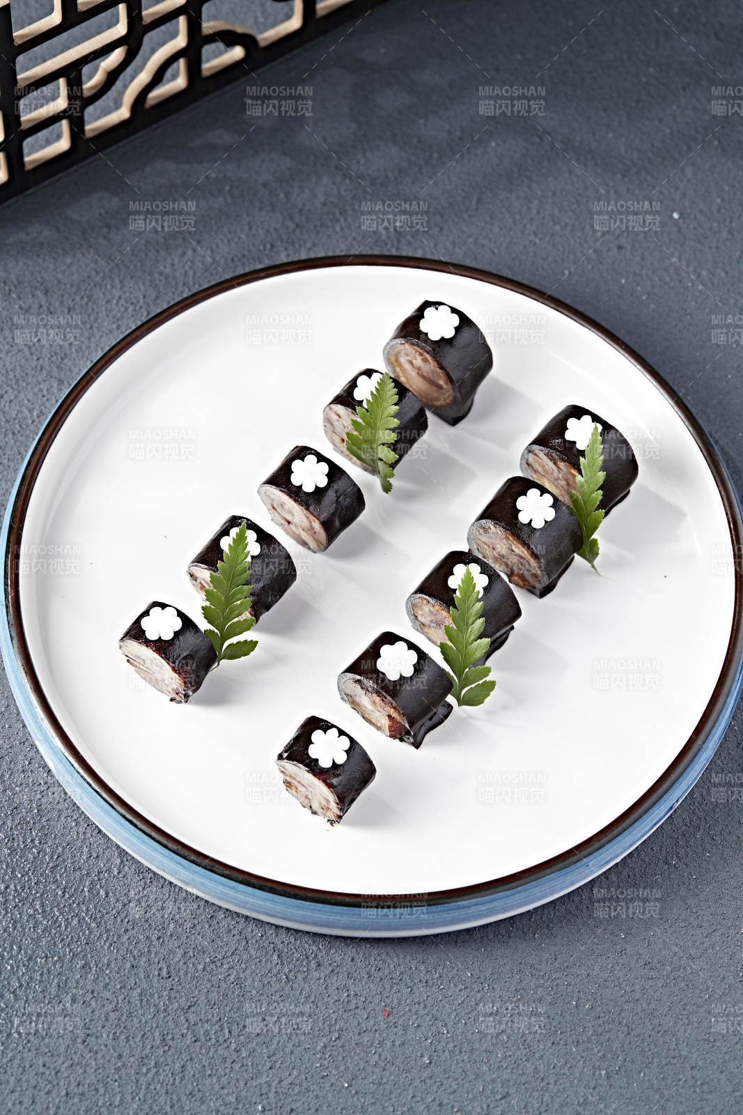 肘花皮冻猪肉卷图片