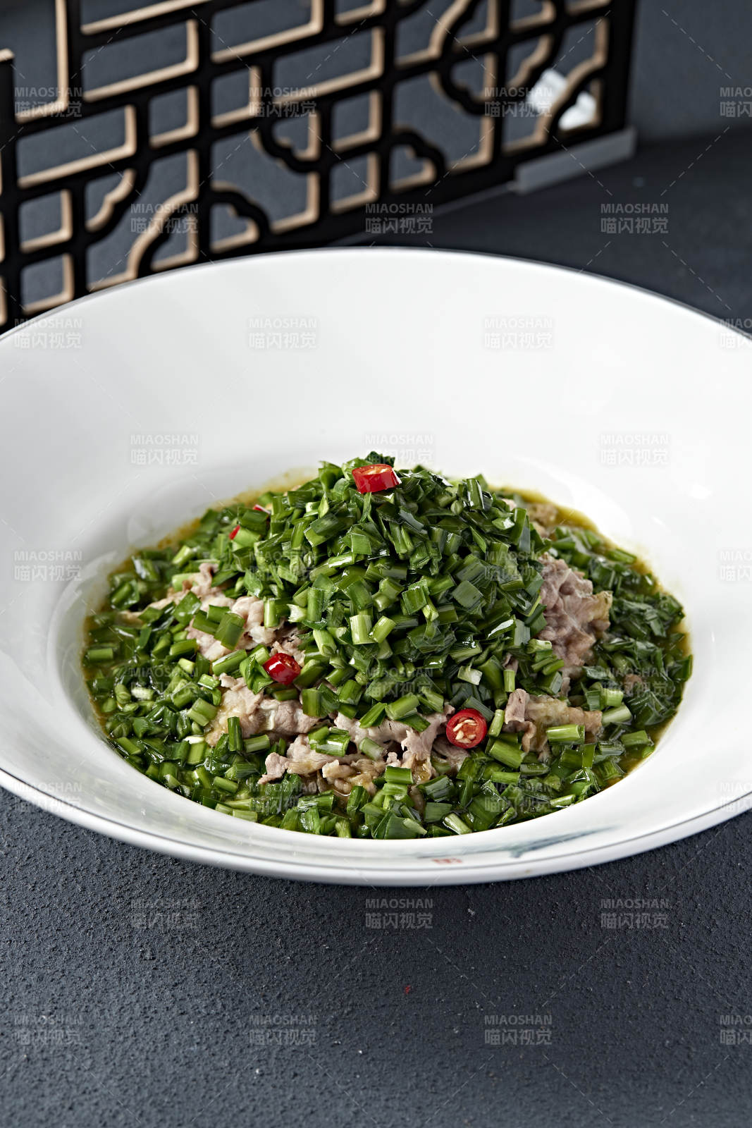 美味韭香汆烫肥牛片图片