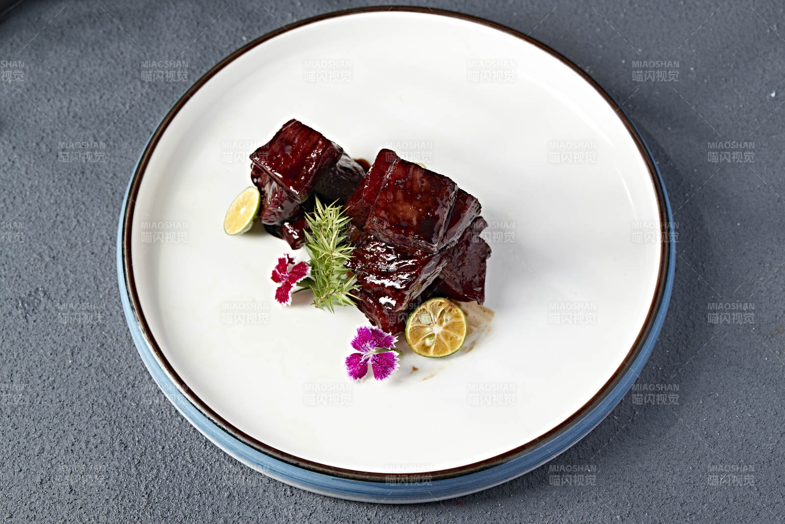 果木烟熏文火猪梅肉图片