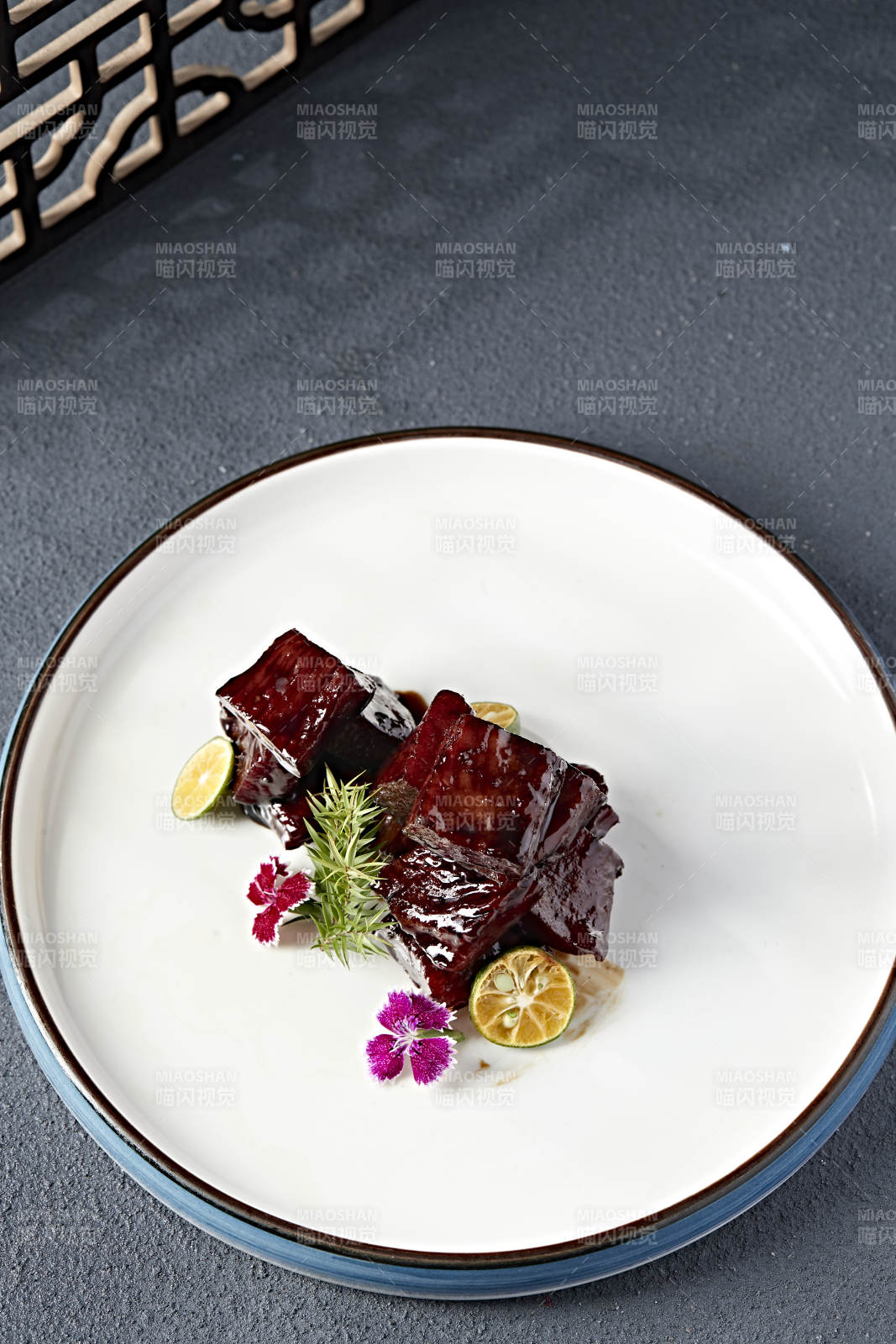 果木烟熏文火猪梅肉图片