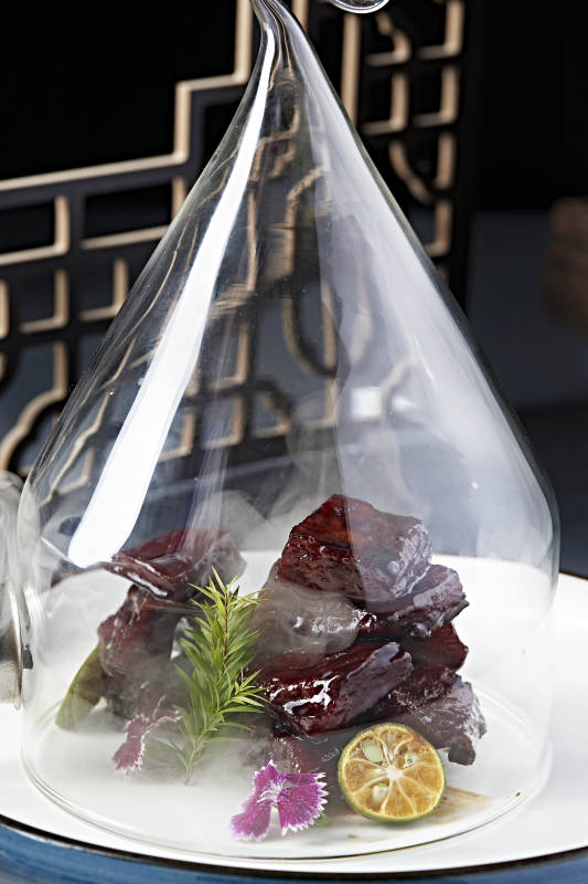 果木烟熏文火猪梅肉图片