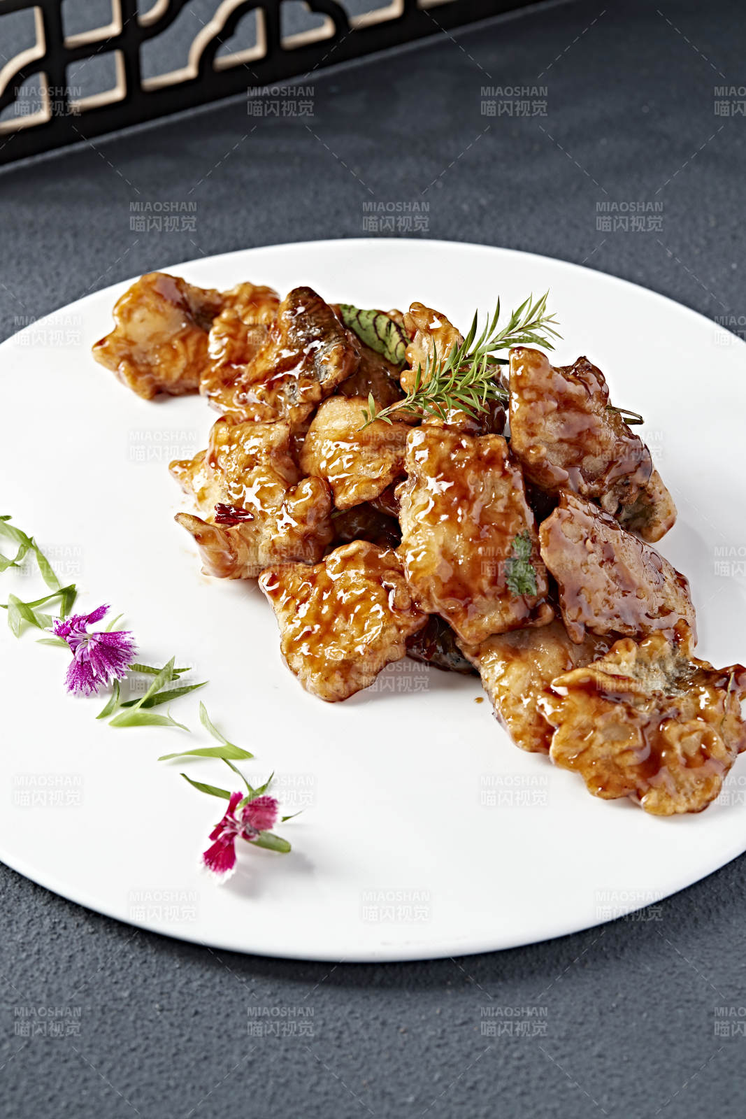 酱香锅包银鳕鱼块图片