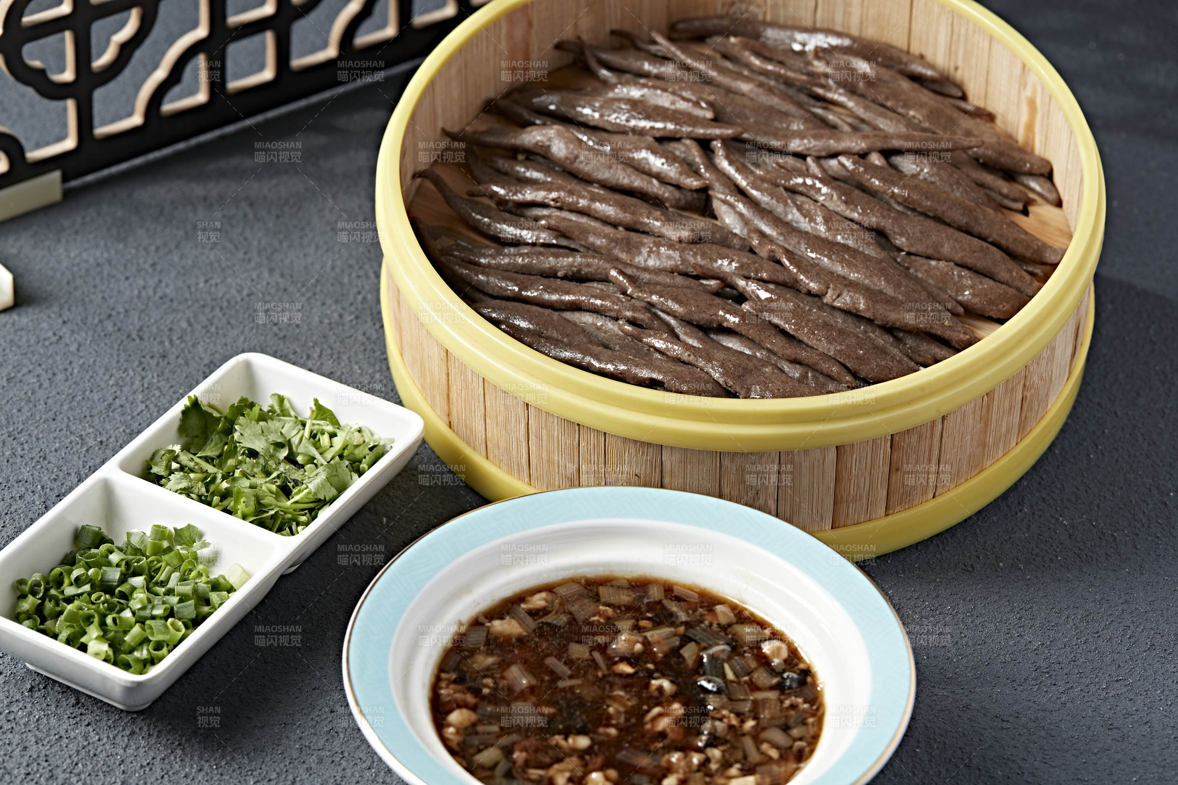 张家口地方美食黑莜面鱼鱼图片