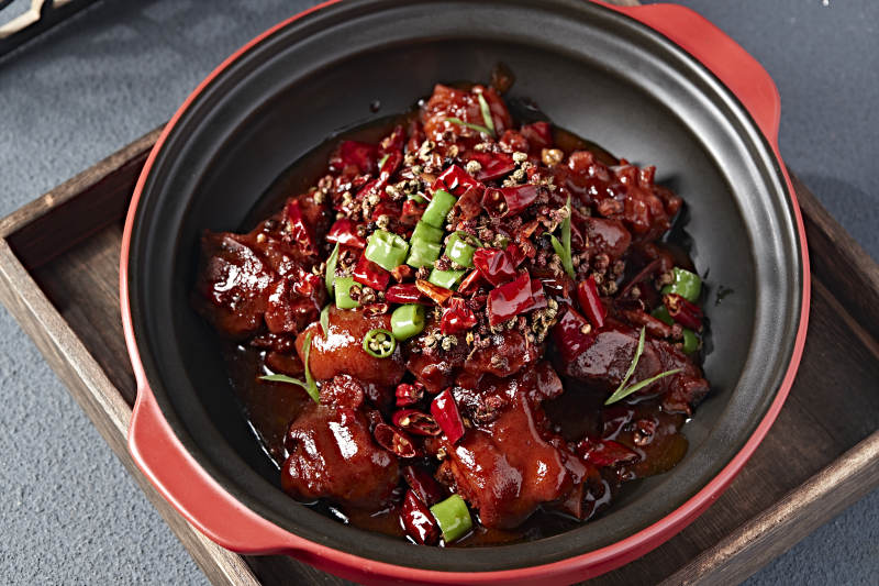 砂锅红焖香辣猪蹄块图片