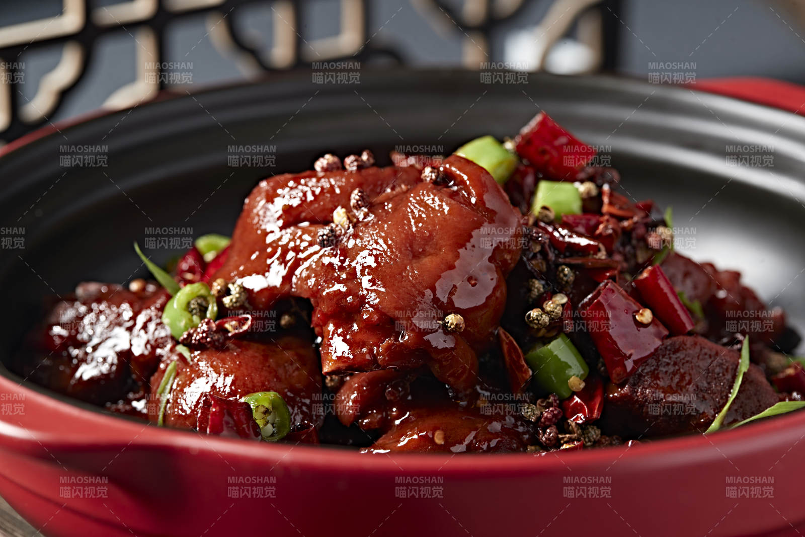 砂锅红焖香辣猪蹄块图片