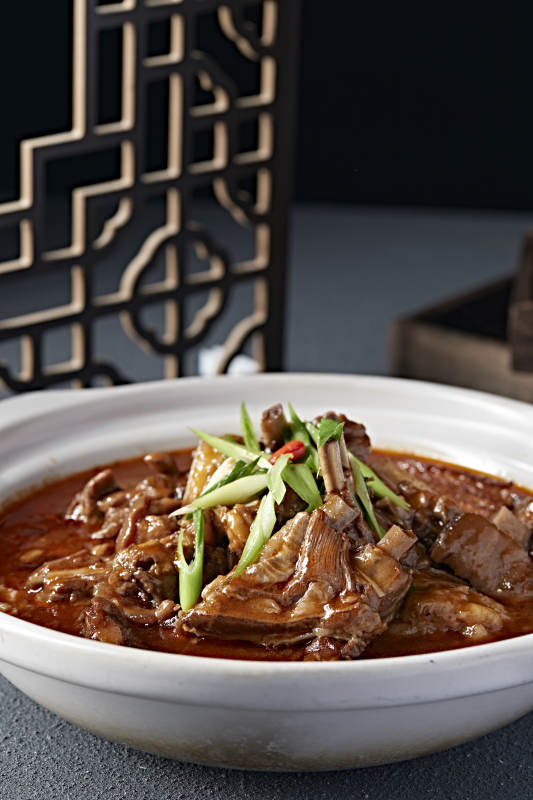 砂锅红焖香辣羊排带皮羊肉图片