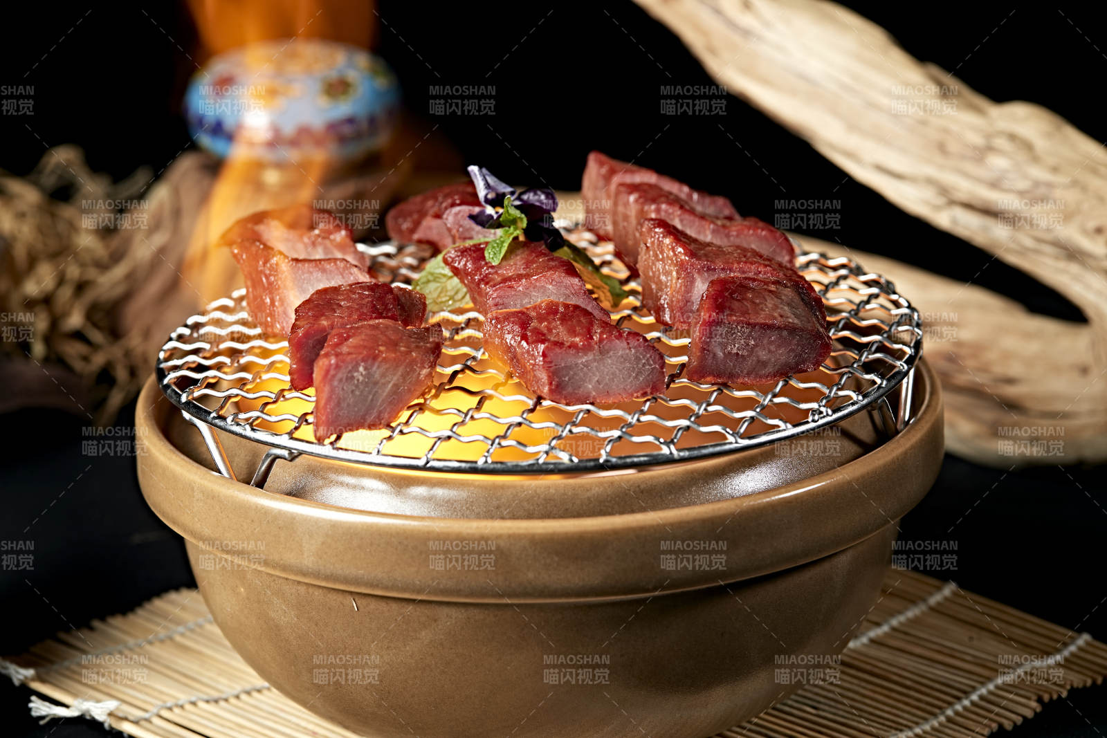 泥炉炭烧港式秘制叉烧肉图片