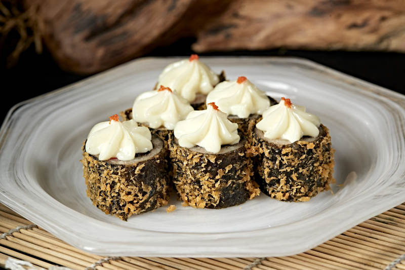 美乃滋酱配紫菜鳕鱼蟹籽卷图片