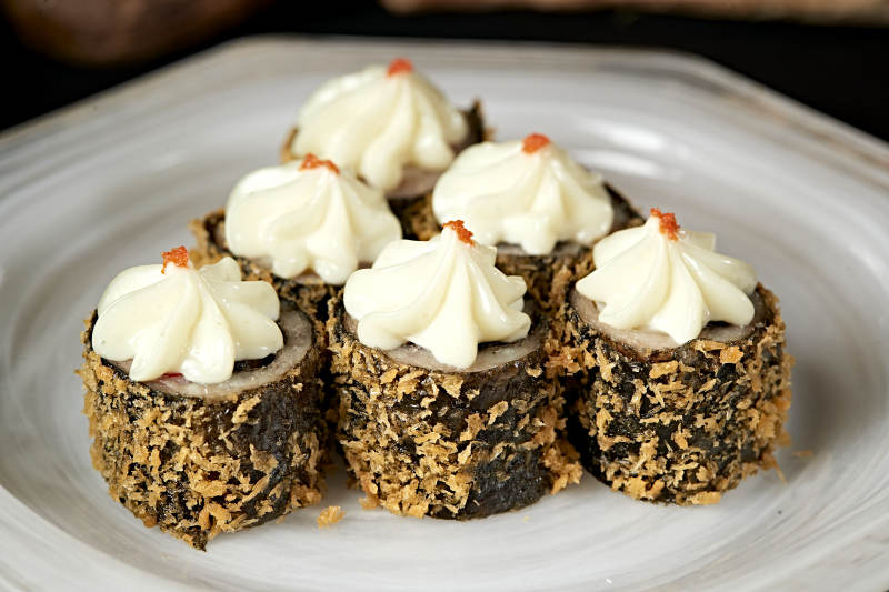 美乃滋酱配紫菜鳕鱼蟹籽卷图片