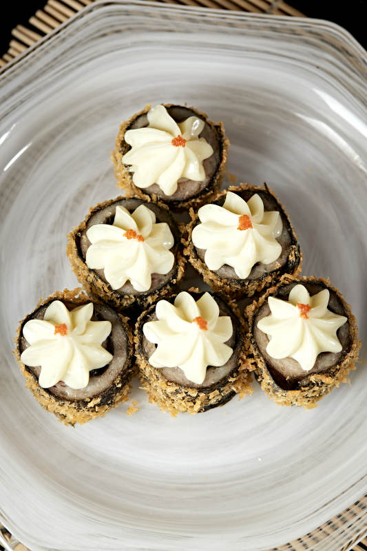 美乃滋酱配紫菜鳕鱼蟹籽卷图片