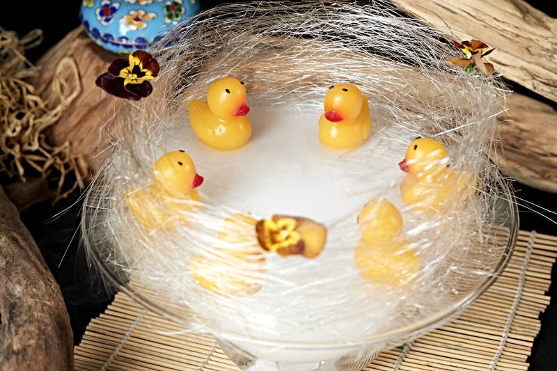 美味茶餐糖丝芒果果冻小黄鸭图片