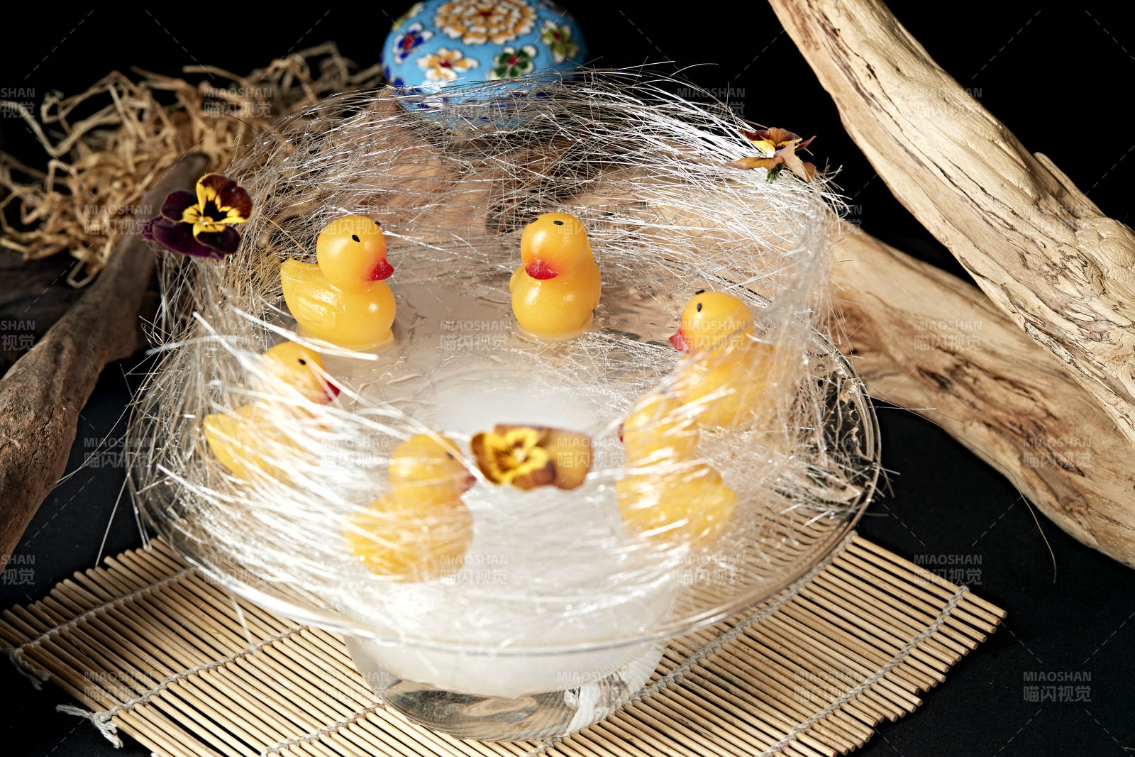 美味茶餐糖丝芒果果冻小黄鸭图片