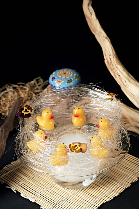 美味茶餐糖丝芒果果冻小黄鸭图片