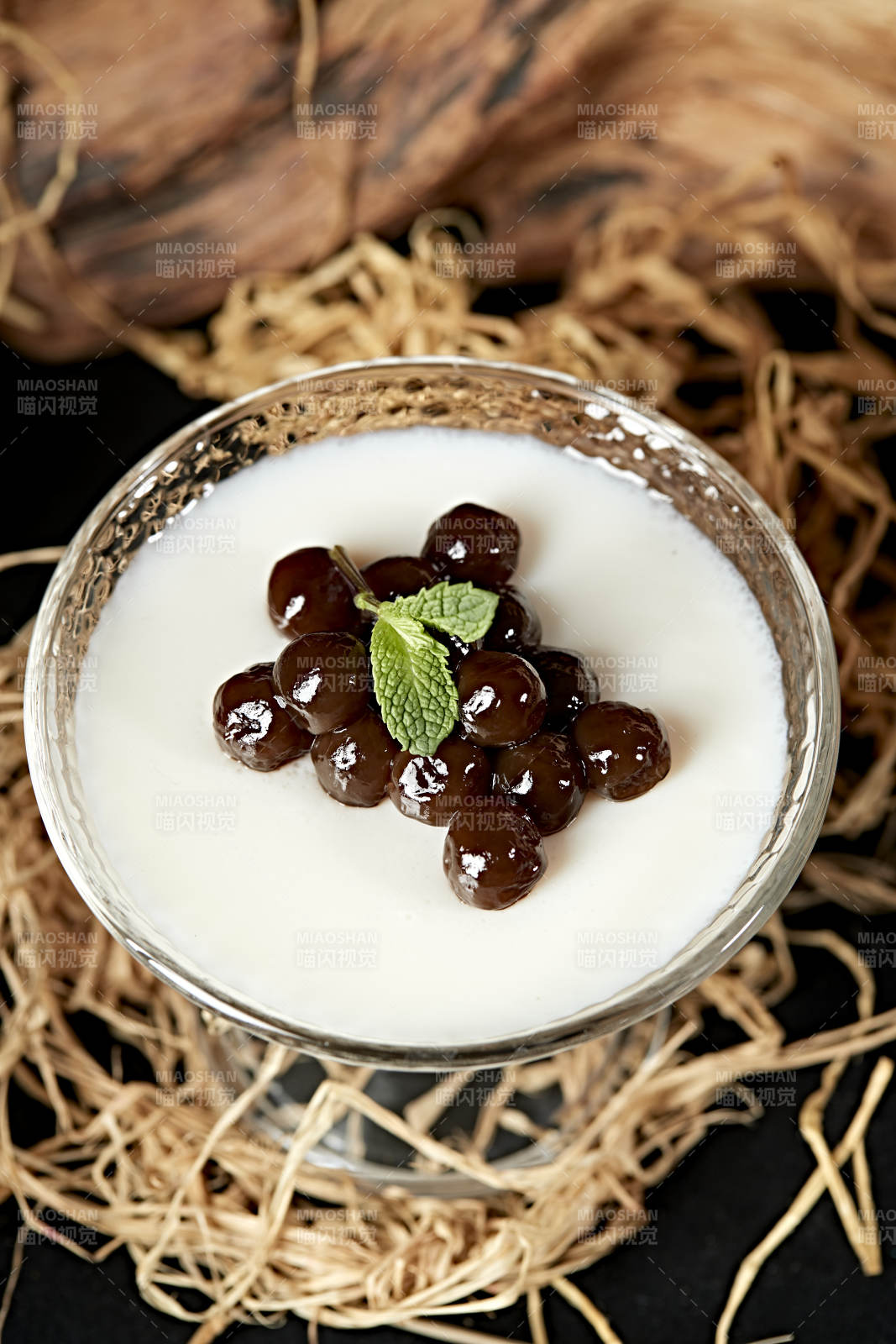 美味港式珍珠酸奶杯图片