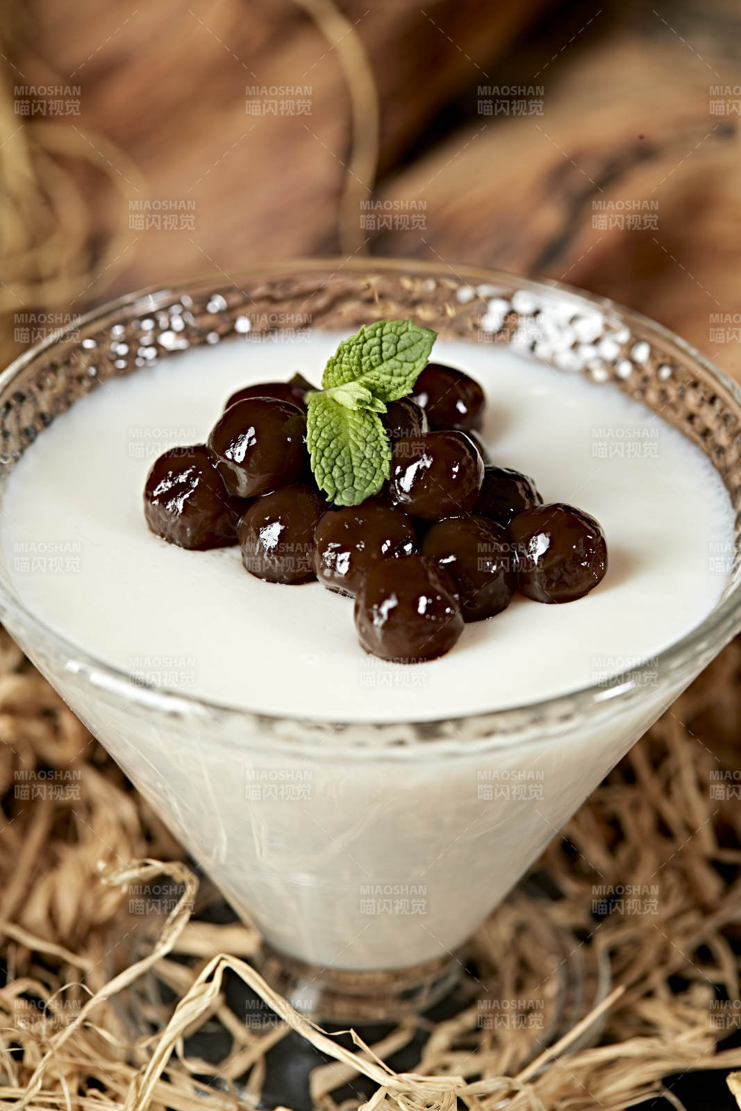 美味港式珍珠酸奶杯图片