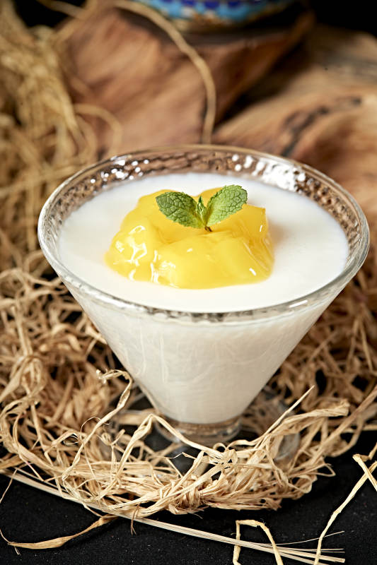 美味椰奶芒果粒布丁图片