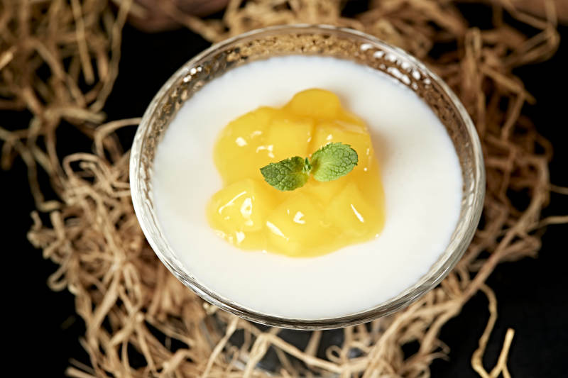 美味椰奶芒果粒布丁图片