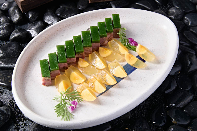 茴香皮冻压肴肉配水晶实蛋图片