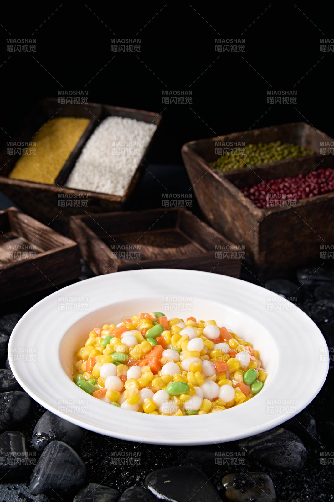 糖水青豆芋圆玉米粒胡萝卜丁图片