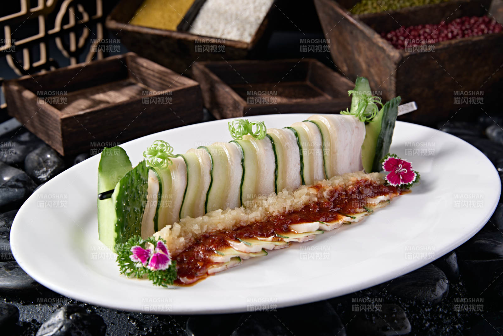 瓜片蒜沫汆白肉片图片