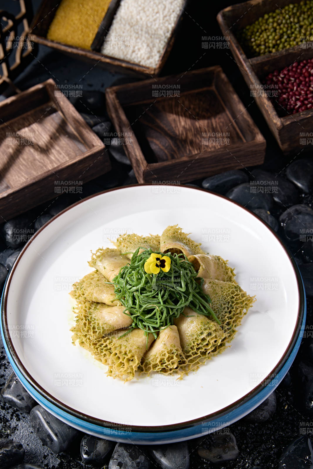 精美凉菜沙葱金钱肚图片