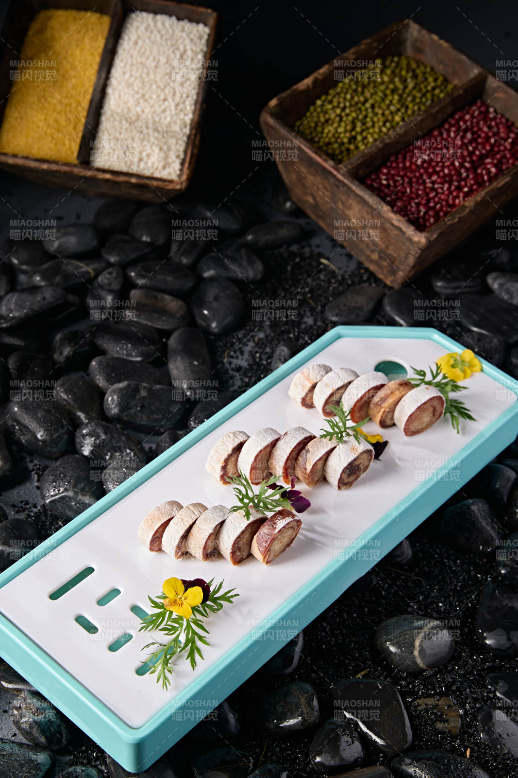 精美凉菜柿饼子核桃仁卷图片