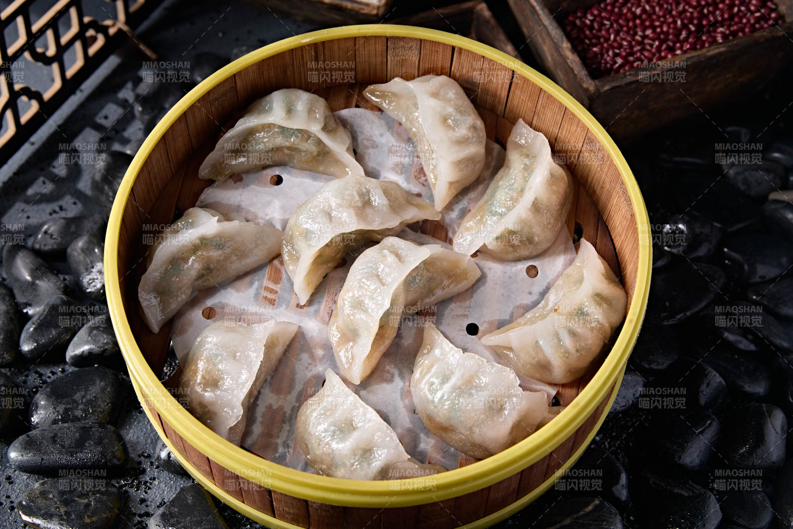 港式冰皮水晶什锦蒸饺图片