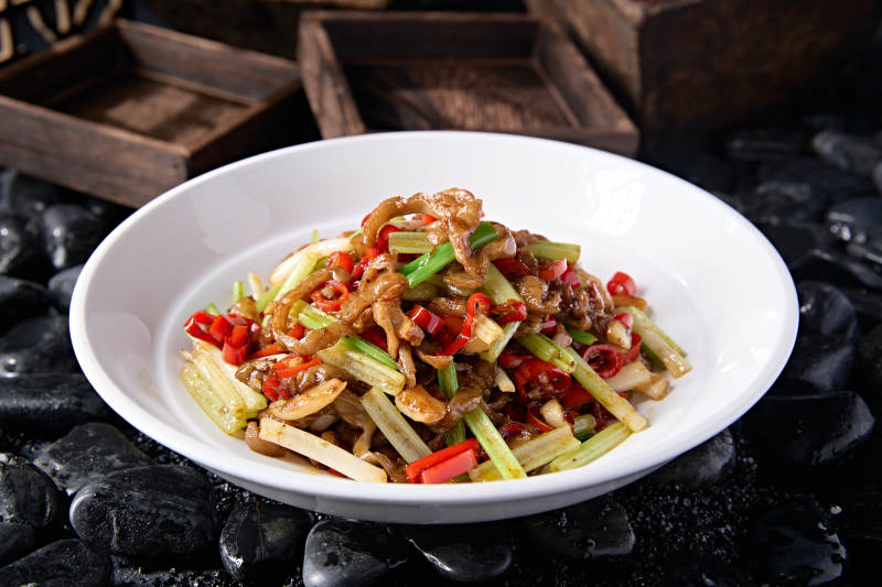 湘味小炒米椒蒜薹西芹蒜炒肥肠丝图片