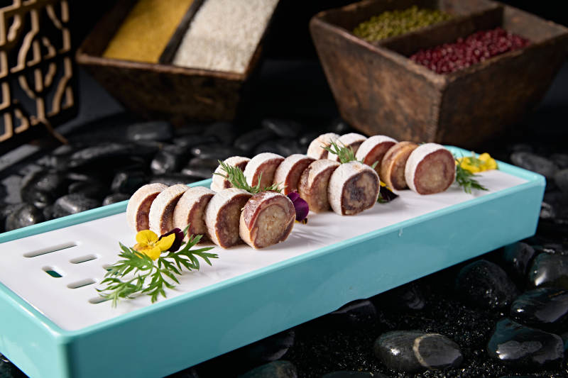 精美凉菜柿饼子核桃仁卷图片