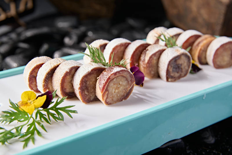 精美凉菜柿饼子核桃仁卷图片