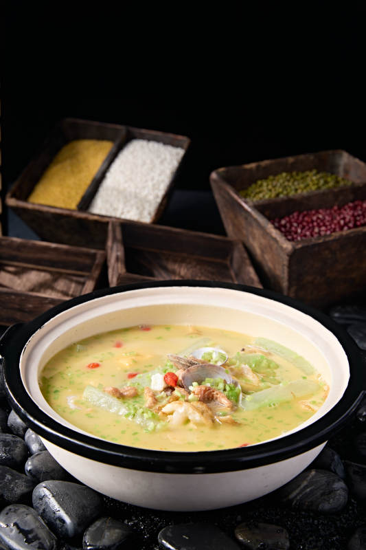 浓汤砂锅小海鲜丝瓜块图片