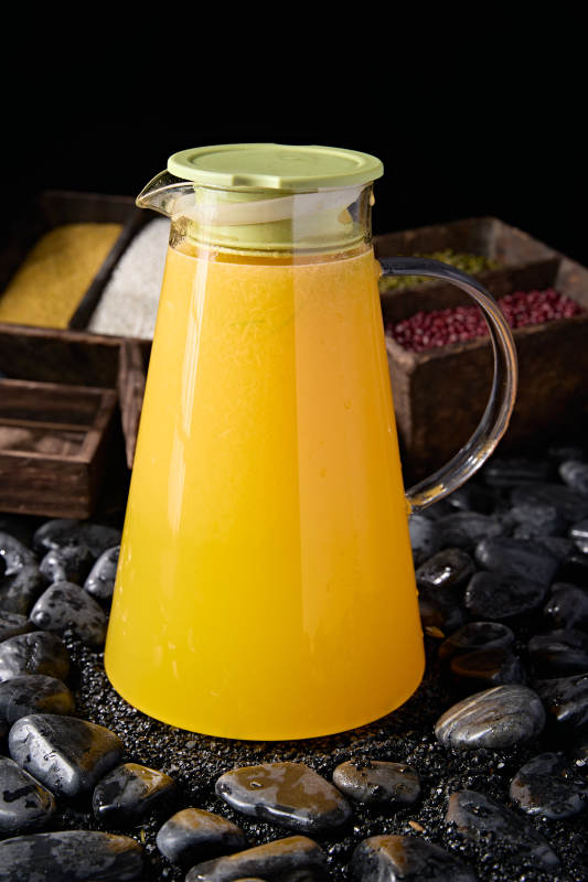 美味果汁鲜榨柳橙汁图片