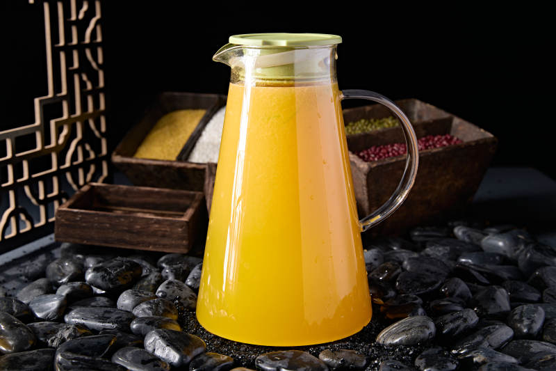 美味果汁鲜榨柳橙汁图片