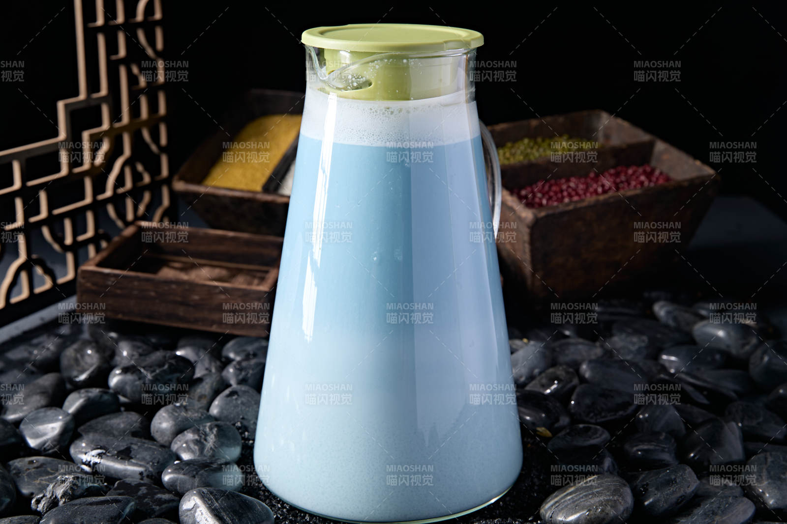 鲜榨蝶豆花米糊热饮图片