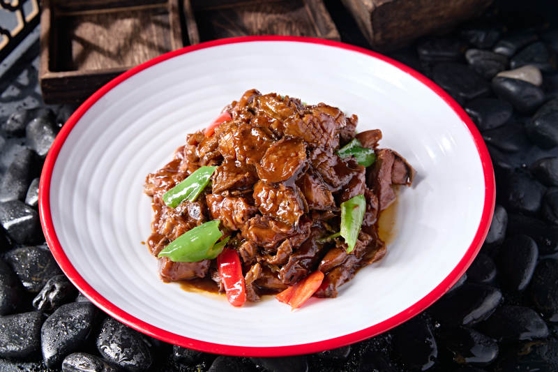 鲜鲍鱼红烧土鸡块图片