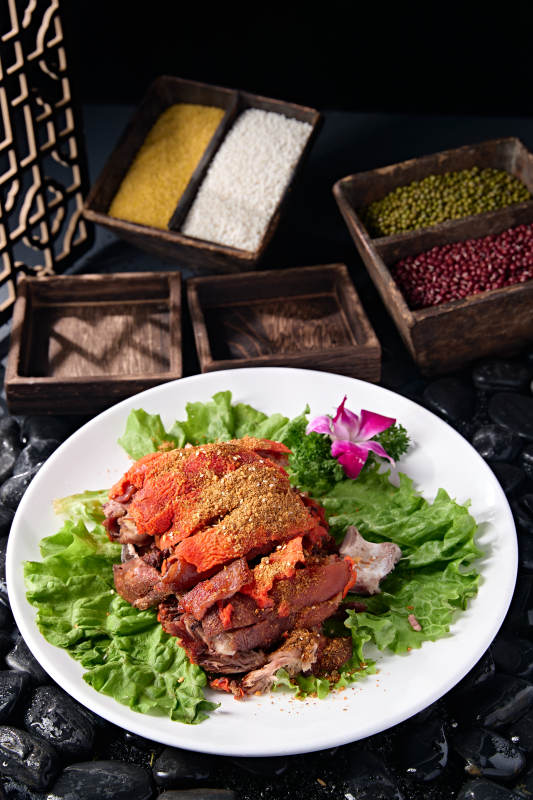 脆皮猪肘子块图片