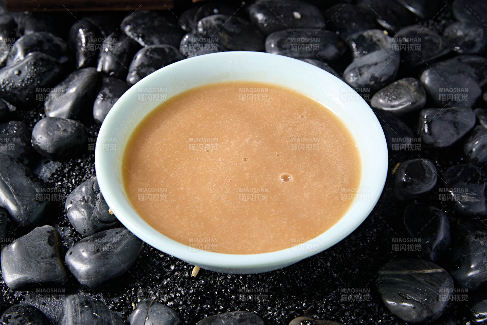 营养美味粗粮黑豆面糊糊图片