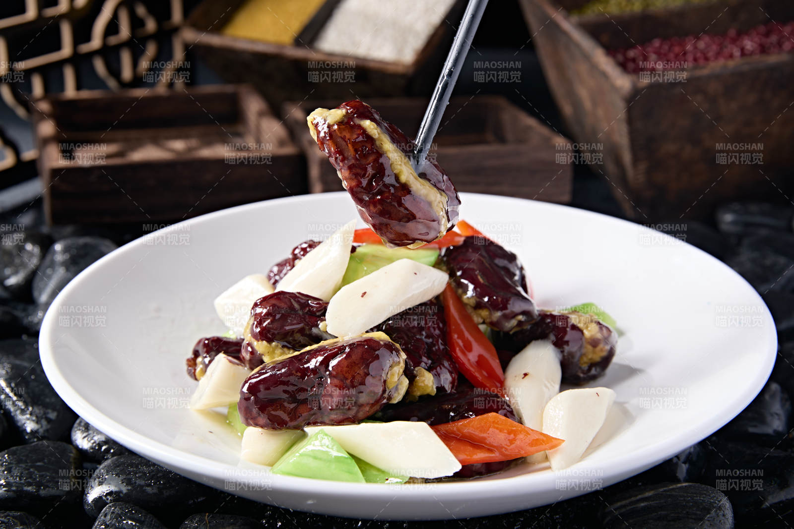 糖焗彩椒乳瓜山药小米新疆蜜枣图片