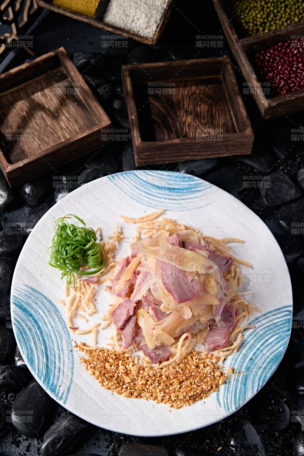 精美凉菜水晶肴肉片图片