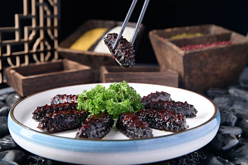 梅花参海参造型的肉糜皮冻图片