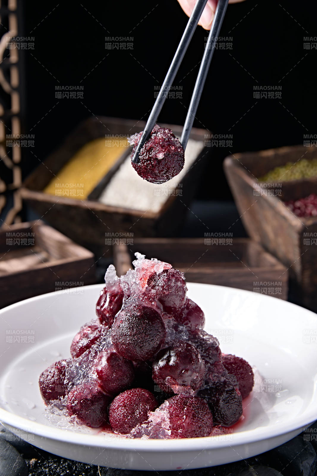 糖水冰镇雪蛤杨梅图片