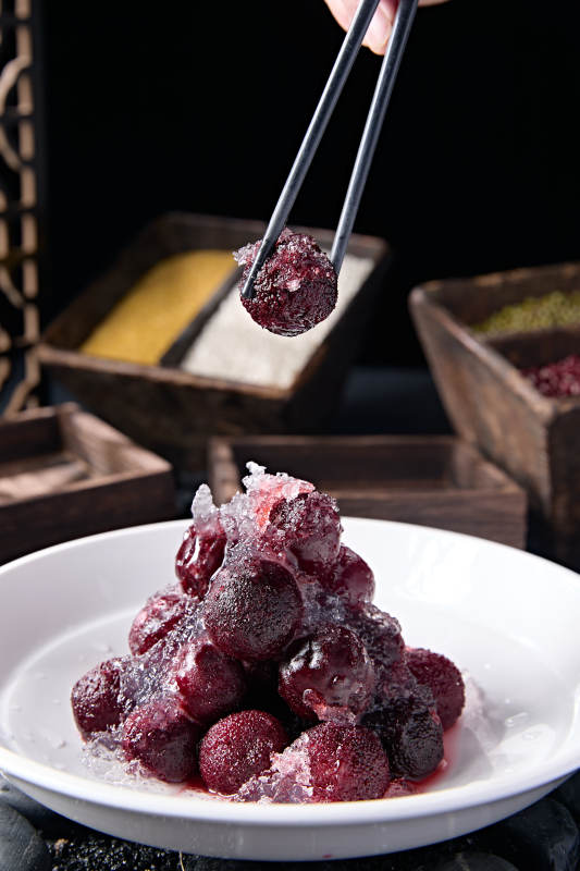 糖水冰镇雪蛤杨梅图片