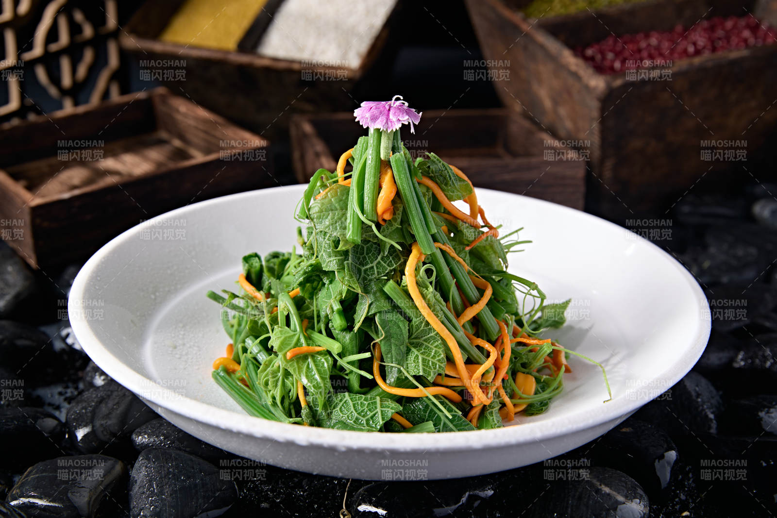 虫草花凉拌丝瓜尖图片