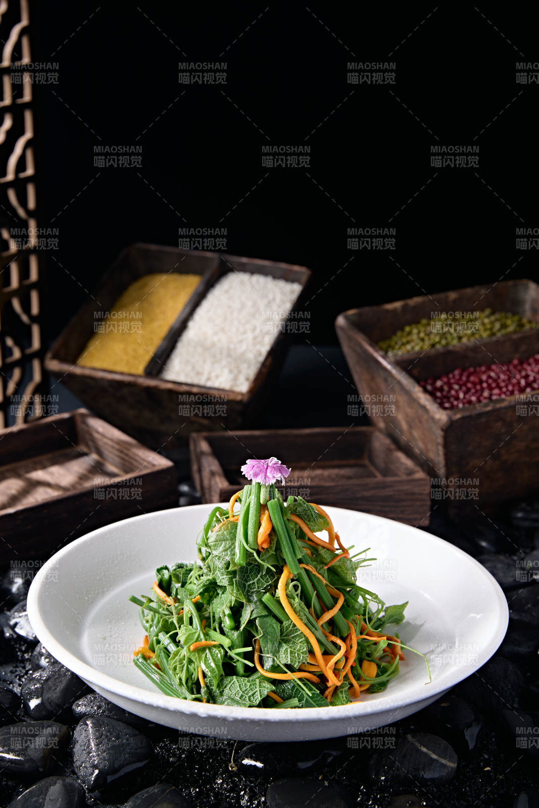 虫草花凉拌丝瓜尖图片