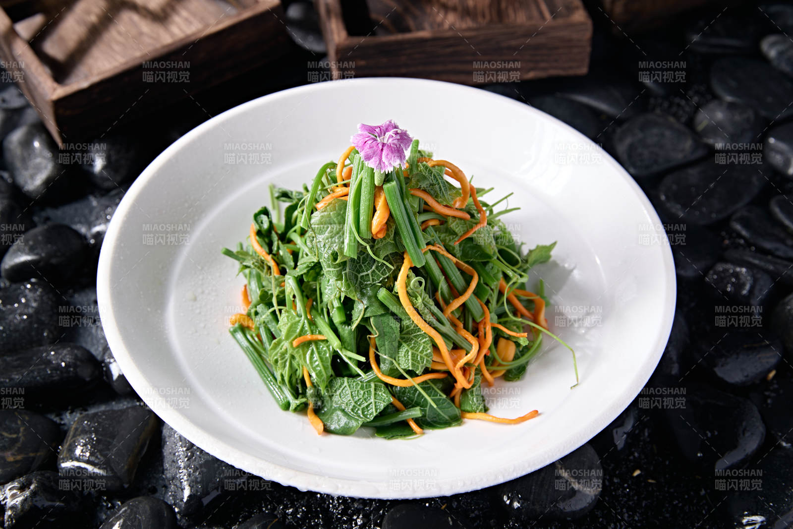 虫草花凉拌丝瓜尖图片